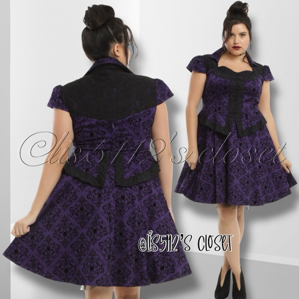 Hot Topic x Disney Once Upon A Time Regina Evil Queen Purple Damask Dress 22 3X - Picture 3 of 16